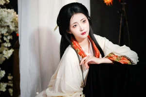 The Poetry of Portraits: Exploring the Art Language of Tu Ya W - image 11