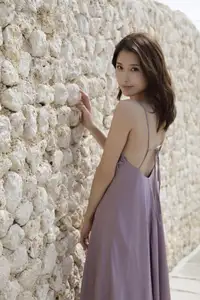 Anna Masuda Miss FLASH 2021: Radiant Beauty by the Pool for a Vibrant Summer - image 3