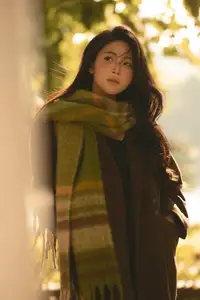 Discover the Serene Natural Beauty of an Asian Girl in a Warm Golden Hour Portrait 1047274 - image 14