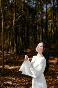 The Visual Poetry of Yu Yan in Art Language Vol.6055 - image 2