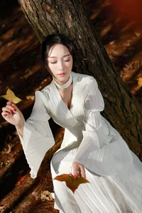 The Visual Poetry of Yu Yan in Art Language Vol.6055 - image 8