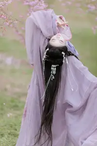 Ethereal Beauty: Qi Luo Sheng De Xiao Su Su Amidst Cherry Blossoms - YiTuYu Vol.8793 - image 8
