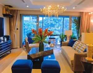 Inside the Stunning Flower-Filled Home of Famous Actor Manh Truong - image 1