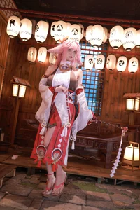 Enchanting Yae Miko Cosplay by Jiu Qu Jean - image 2