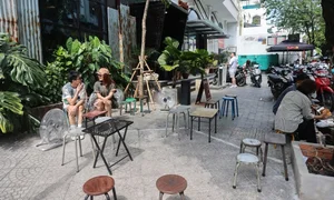 Discovering the Retro Charm of Vinyl Record Coffee Shops in Ho Chi Minh City - image 0