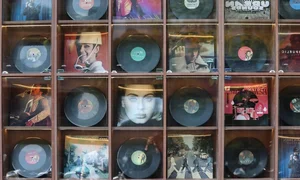 Discovering the Retro Charm of Vinyl Record Coffee Shops in Ho Chi Minh City - image 8