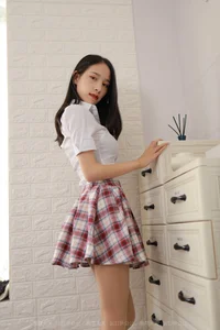 IESS Model Meizi Presents Campus Style Short Skirt Fashion Set - image 41