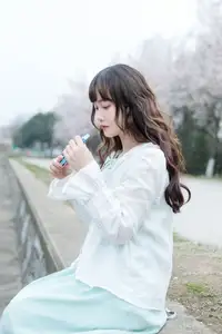 Discover Yi Ke Chong Ya (YiTuYu Vol.8721) in Spring Blossoms: Poetic Charm & Allure - image 4