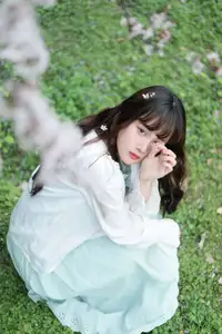 Discover Yi Ke Chong Ya (YiTuYu Vol.8721) in Spring Blossoms: Poetic Charm & Allure - image 9