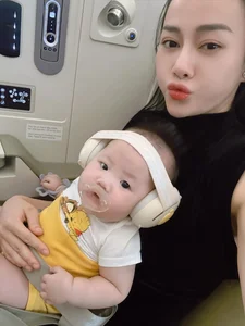 Celebrity Halloween: Ho Quang Hieu’s Big News and Huyen Lizzie’s Ancient Beauty - image 1