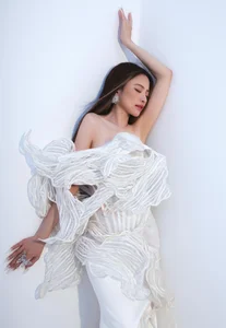 Ha Noi Businesswoman Crowned Beauty Queen at 35: A Journey of Grace - image 3