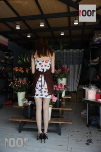 IESS One Thousand and One Nights Strawberry Florist 1 - image 88