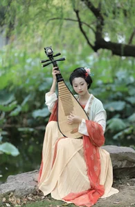 YiTuYu Art Language Vol.7804: The Mesmerizing Style of Jun Ru - image 1