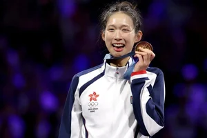 Vivian Kong: The Inspiring Journey of Hong Kong’s Olympic Fencing Goddess - image 2