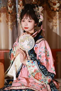 Vibrant Visuals: YiTuYu Art Language Vol.5207 Featuring Mu Yan Se Cc - image 20