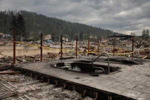 Devastating Wildfires Ravage Famous Tourist Town: A Visual Report on the Environmental Impact - image 11