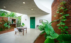 Innovative Wall-Less House Design: A Modern Countryside Sanctuary for Young Couples - image 4
