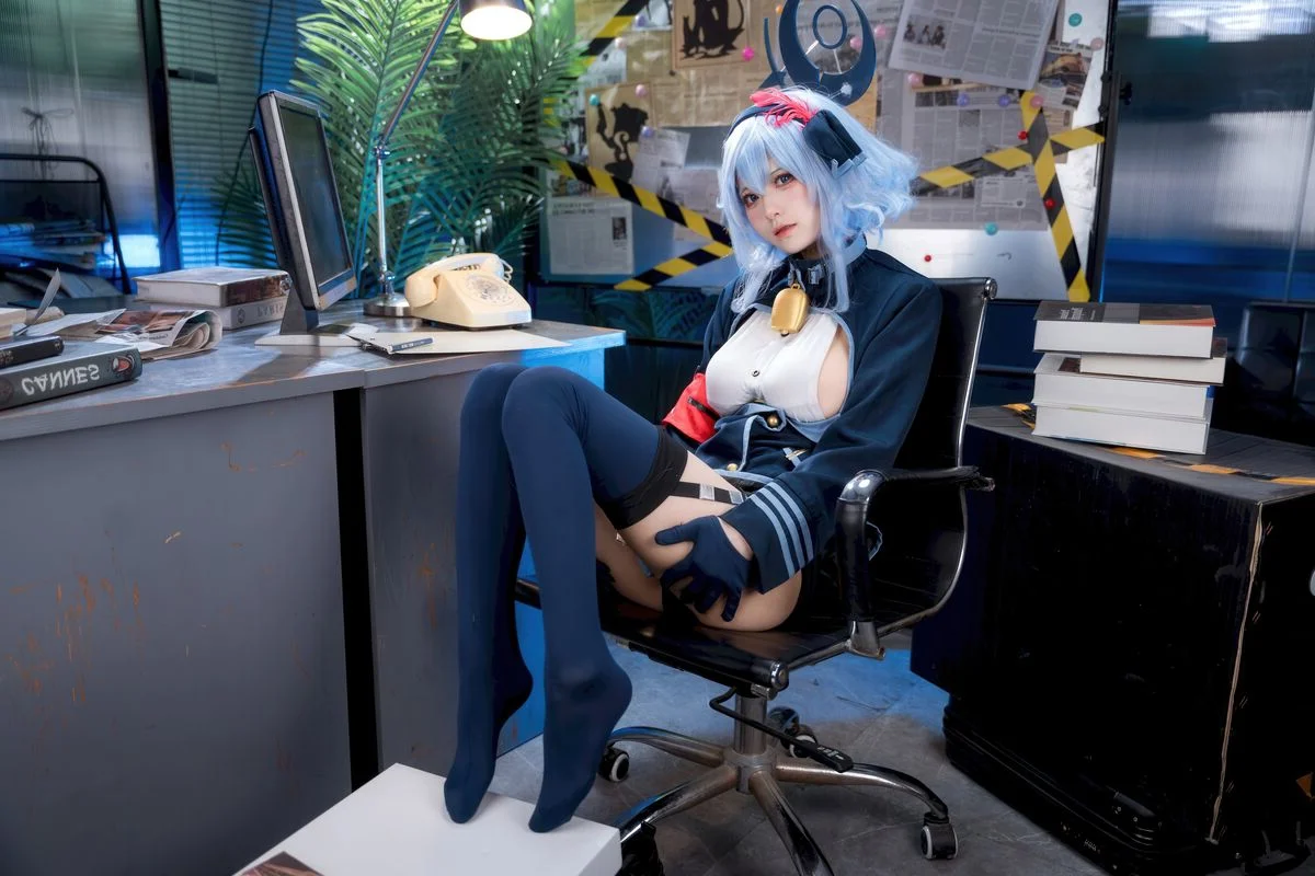 Stunning Amau Ako Cosplay by Jiu Qi Miao: A Masterpiece of Blue Archive Art