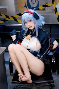 Stunning Amau Ako Cosplay by Jiu Qi Miao: A Masterpiece of Blue Archive Art - image 6