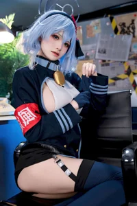 Stunning Amau Ako Cosplay by Jiu Qi Miao: A Masterpiece of Blue Archive Art - image 9