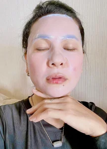 Cat Phuong Embraces a Simple Life and Natural Beauty Despite Generous Gift from Overseas Boyfriend - image 11