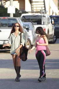 Malia and Sasha Obama: The Evolution of Gen Z Fashion Icons and Street Style Trends - image 6