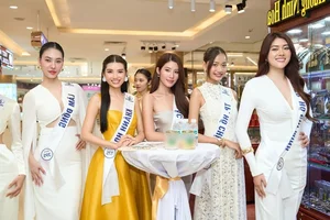 Rising Star from Khanh Hoa Captivates Audiences at Miss Cosmo Vietnam 2025 Pageant - image 2
