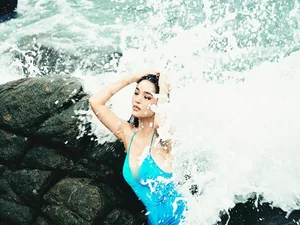 Rising Star from Khanh Hoa Captivates Audiences at Miss Cosmo Vietnam 2025 Pageant - image 0