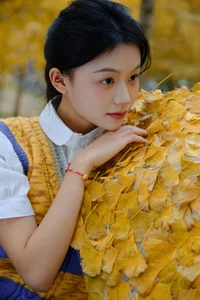 YiTuYu Art Language Vol.8099: The Playful Elegance of Xiao Fan Qie - image 15