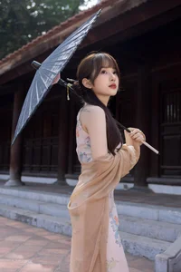 Hai Phong Beauty Sets Summer Trends with Radiant Skin and Elegant Swimwear - image 0