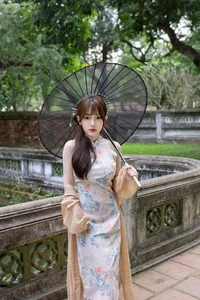 Hai Phong Beauty Sets Summer Trends with Radiant Skin and Elegant Swimwear - image 6