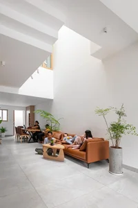 Modern 83m2 Townhouse Design in Ho Chi Minh City: The Multi-Functional Tổ Mèo Family Home by Story Architecture - image 1