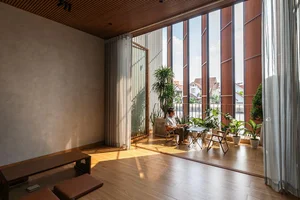 Modern 83m2 Townhouse Design in Ho Chi Minh City: The Multi-Functional Tổ Mèo Family Home by Story Architecture - image 2