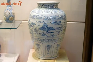 Exploring the Unique Symbolism of Bird Imagery in Precious Vietnamese Antiques - image 4