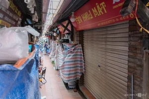 Bat Trang Pottery Village Reopens: Resilience After the Floods - image 1