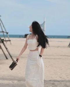 Stunning Bikini Fashion Trends: How This Viral Star Redefines Summer Beach Style - image 2