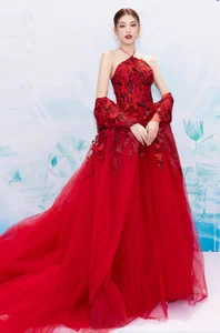 Elegant Modern Outfits Inspired by Traditional Ethnic Culture: A Fusion of Heritage and High Fashion - image 0