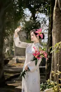 Graceful Vietnamese Ao Dai Beauty in Ancient Architecture - image 8