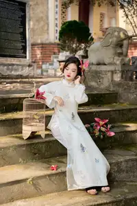 Graceful Vietnamese Ao Dai Beauty in Ancient Architecture - image 5