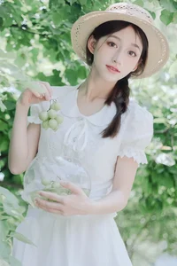 Elegant Summer Portraiture: Lin Miao Xin in YiTuYu Art Language Vol.9107 – Captured in Soft Sunlight and Natural Shadows - image 15