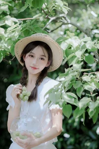 Elegant Summer Portraiture: Lin Miao Xin in YiTuYu Art Language Vol.9107 – Captured in Soft Sunlight and Natural Shadows - image 14