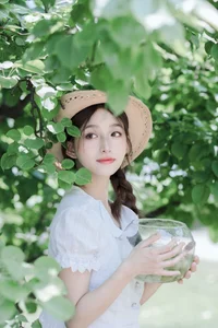 Elegant Summer Portraiture: Lin Miao Xin in YiTuYu Art Language Vol.9107 – Captured in Soft Sunlight and Natural Shadows - image 20