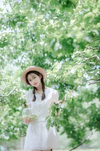 Elegant Summer Portraiture: Lin Miao Xin in YiTuYu Art Language Vol.9107 – Captured in Soft Sunlight and Natural Shadows - image 19