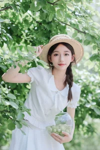 Elegant Summer Portraiture: Lin Miao Xin in YiTuYu Art Language Vol.9107 – Captured in Soft Sunlight and Natural Shadows - image 1