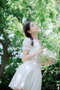 Elegant Summer Portraiture: Lin Miao Xin in YiTuYu Art Language Vol.9107 – Captured in Soft Sunlight and Natural Shadows - image 21