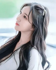 Stunning Korean Influencer Captivates Fans with an Angelic Smile and Perfect Hourglass Figure - image 4