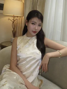 Thúy Diễm’s Youthful Transformation: The Vietnamese Star’s K-Pop Style - image 3