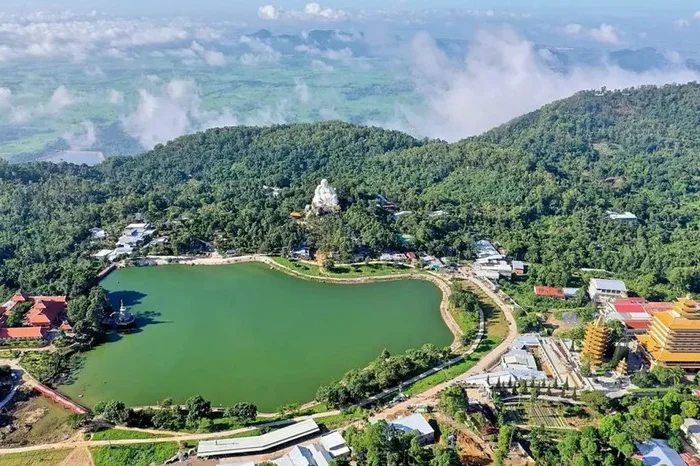 Exploring Vietnam’s Scenic Landscapes: A Travel Guide Inspired by Cong Vinh and Thuy Tien’s Journeys