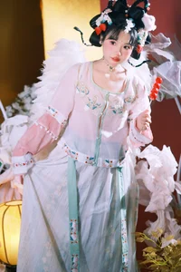 Art Language Vol.6230: Artistic Expressions with Xiao Chun Ye - image 9