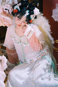 Art Language Vol.6230: Artistic Expressions with Xiao Chun Ye - image 2